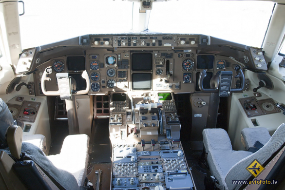 Boeing 757-256
